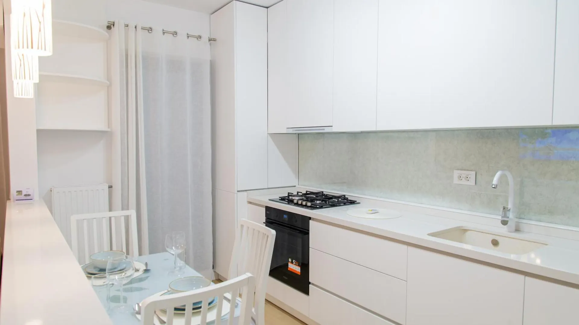 Plaza Residence Bucharest 2 0*,  Rumunia